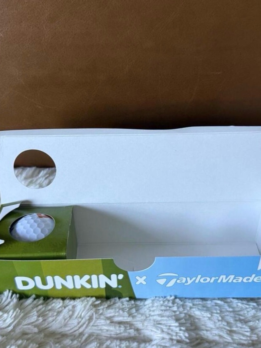 DUNKIN' Golf Ball 1 ball inside - Picture 3 of 3